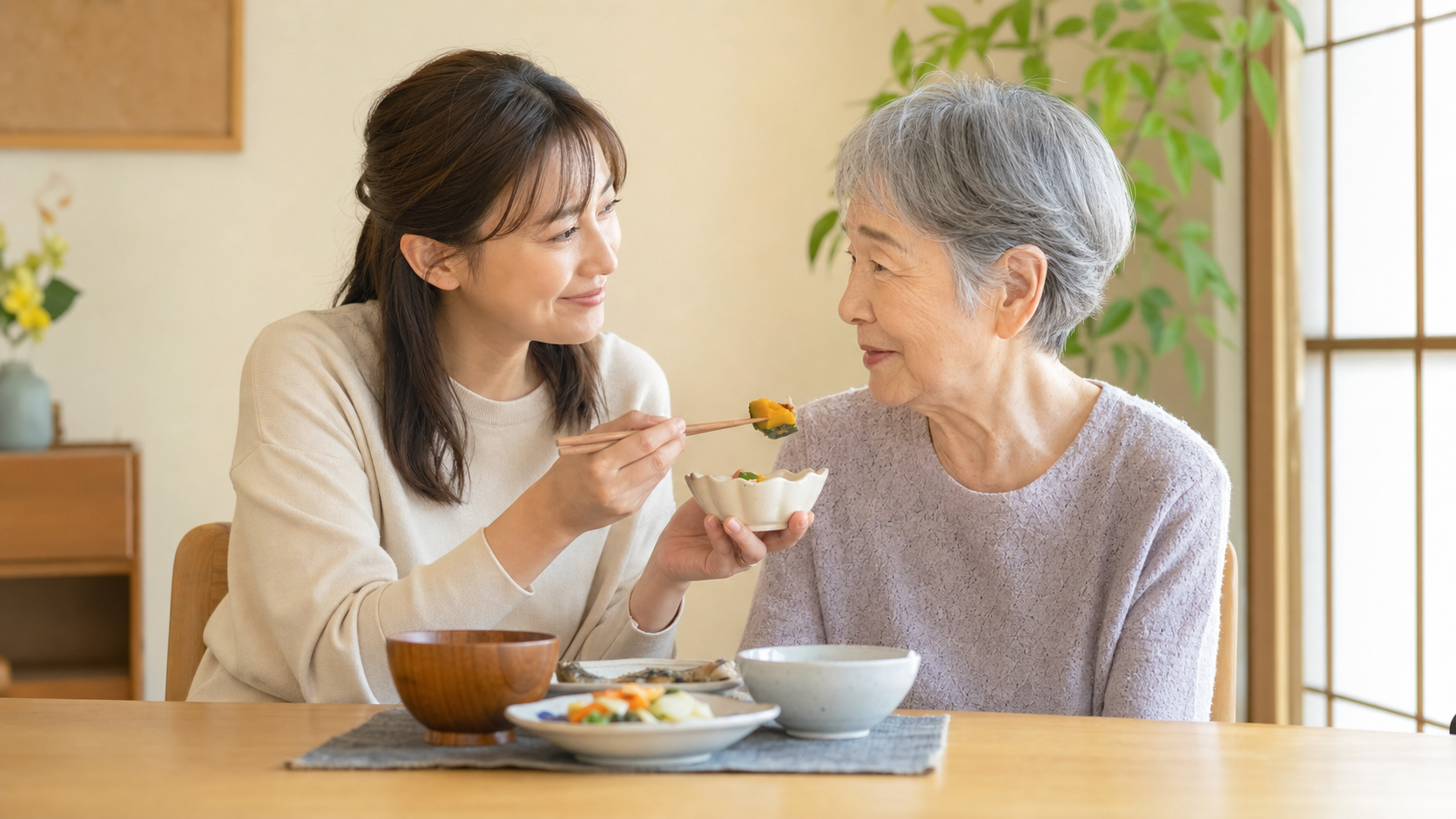 認知症の食事拒否はなぜ起きる？原因の見極め方と対応を看護師が解説